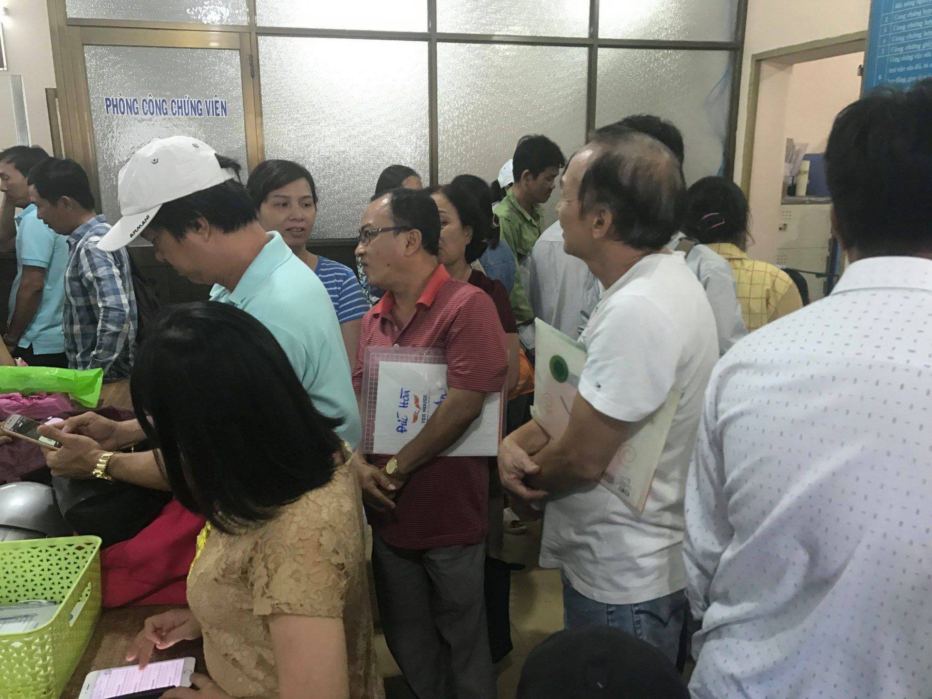 phòng công chứng trân văn châu đông khách hàng