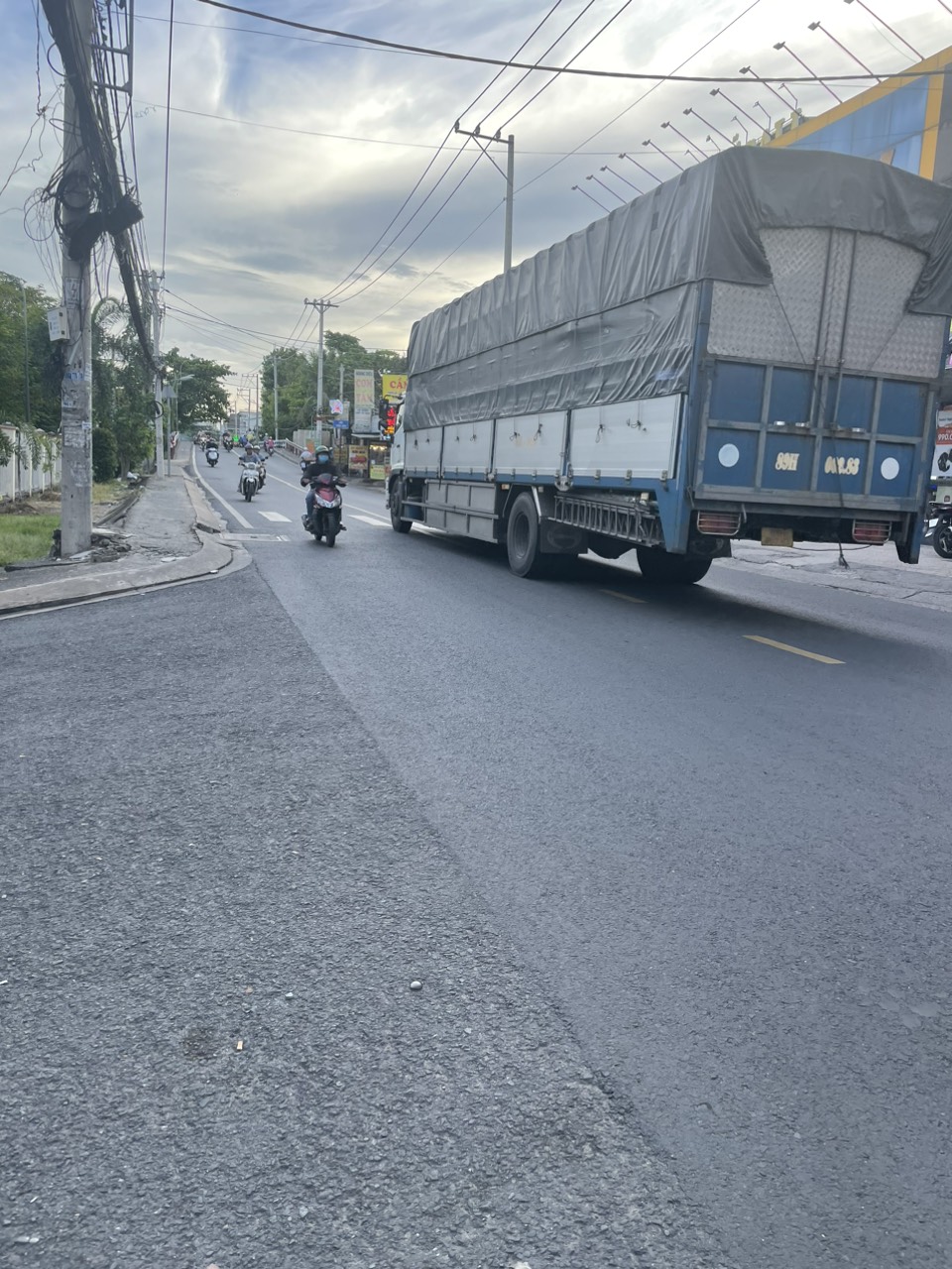 nhà mặt tiền hà huy giáp