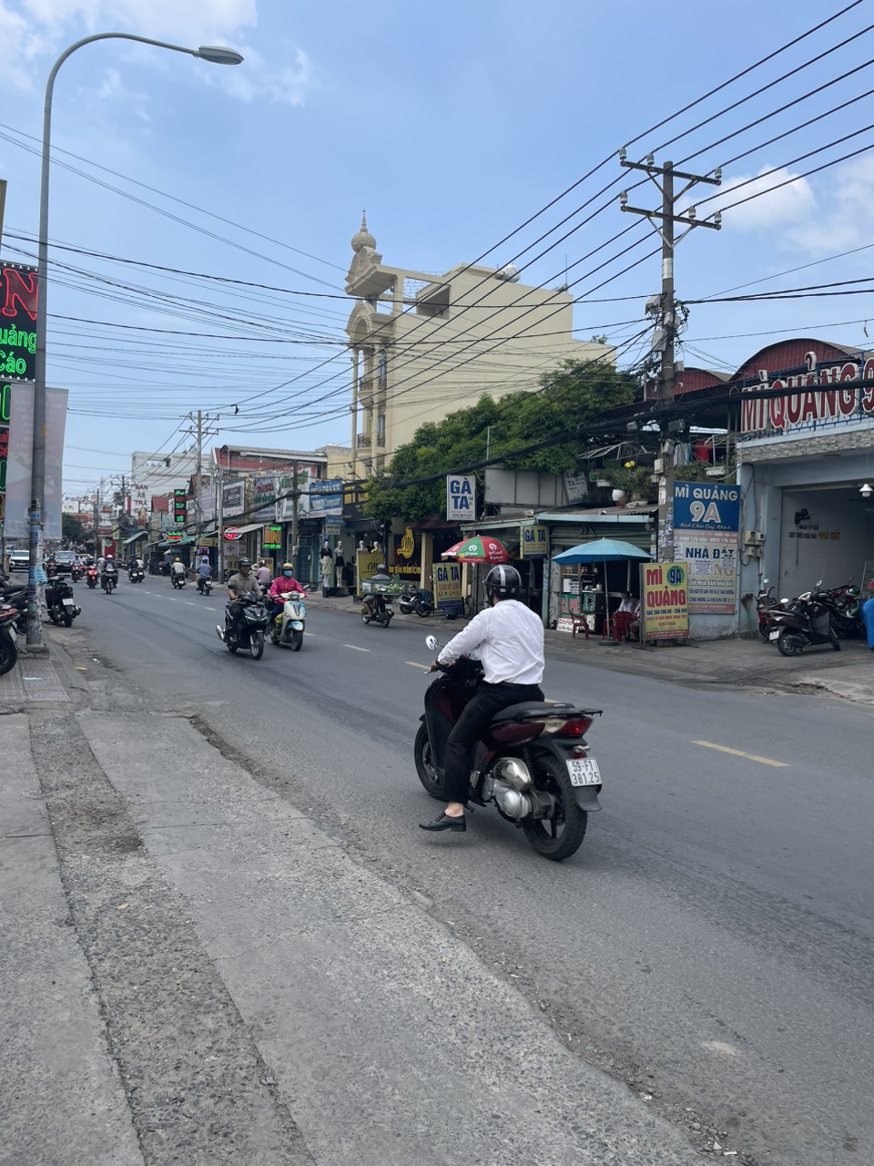 nhà mặt tiền nguyễn ánh thủ bán